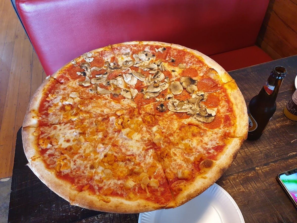 Sal's Authentic Ny Pizza Hamilton-10